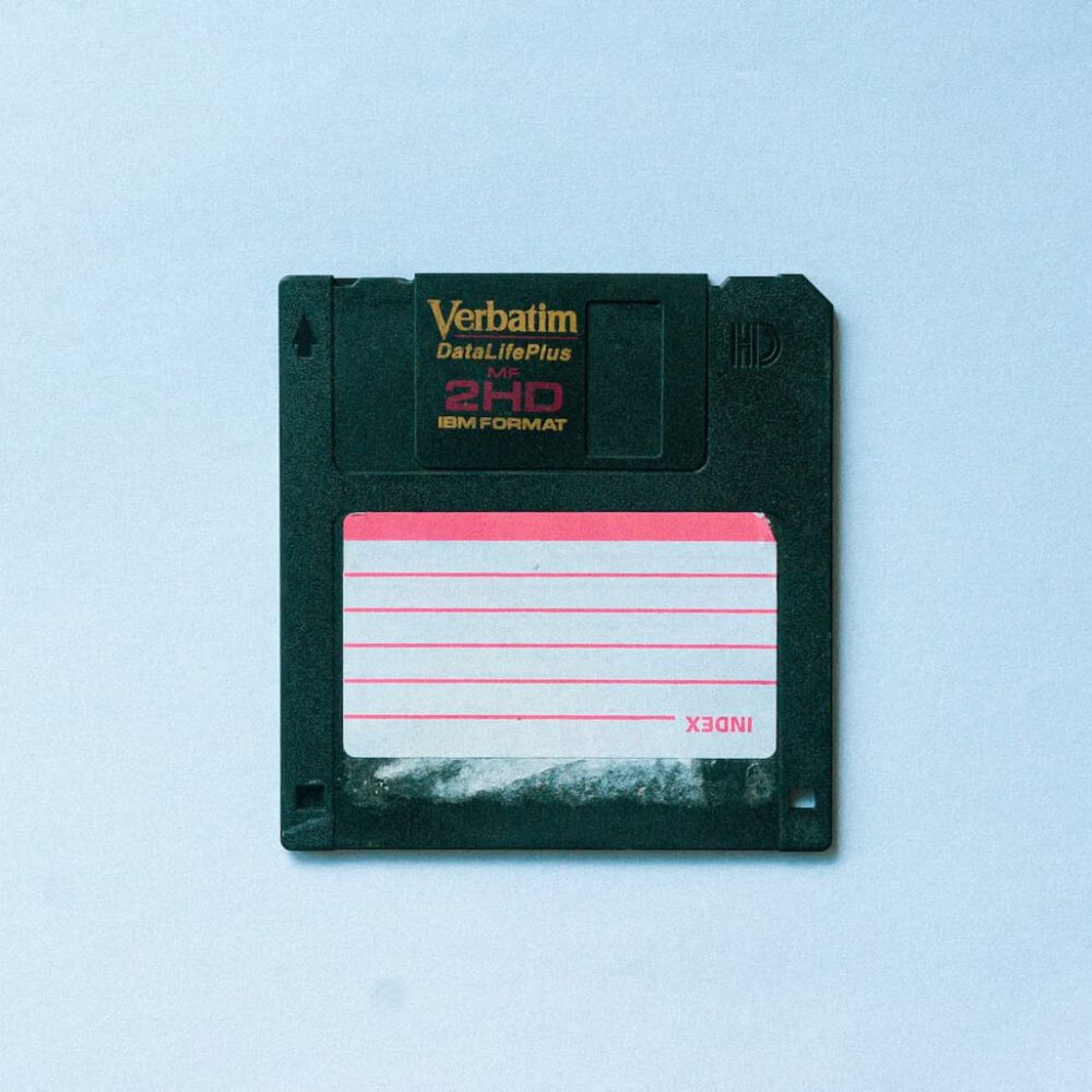 Diskette auf hellblauem Hintergrund